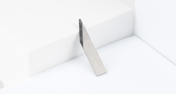 tangential blade for cutter